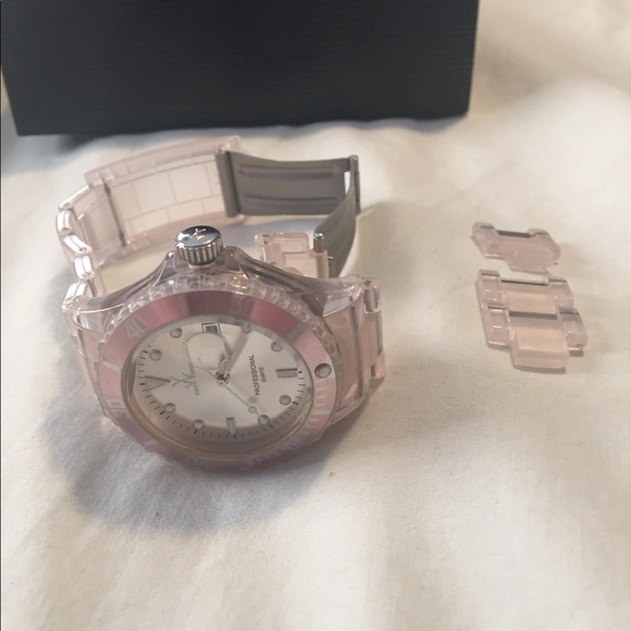Pink “Toy Watch” Worn 2 times. LIKE NEW! - Picture 3 of 6